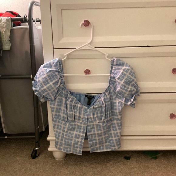 Forever 21 Tops - Forever 21 baby blue and white checkered puff sleeve crop top